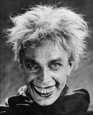 The Man Who Laughs : Un mélodrame captivant avec un scénario sombre et une performance poignante de Conrad Veidt !