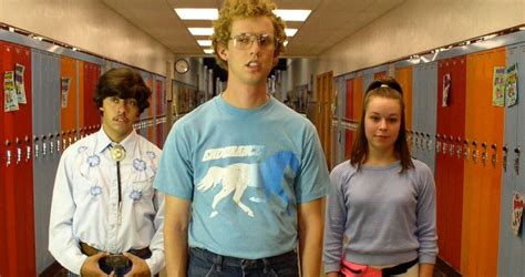 Napoleon Dynamite - Un Film Qui Capture La Gloire des Moments Maladroits avec un Charme Intemporel!